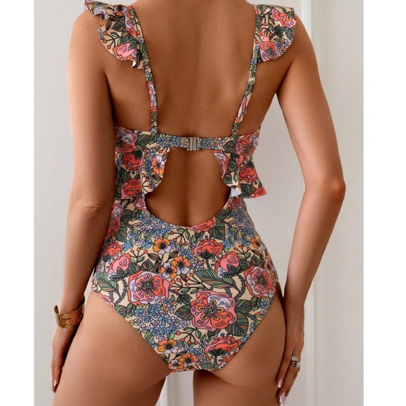 Boho Floral Print Ruffle Detail Cut out Monokini One Piece Swimsuit - Picture 2 of 4